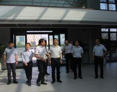 <b>山西省民營(yíng)經(jīng)濟(jì)發(fā)展局樊偉強(qiáng)局長(zhǎng)、運(yùn)城經(jīng)濟(jì)技術(shù)開(kāi)發(fā)區(qū)副主任魯若鵬一行蒞臨</b>